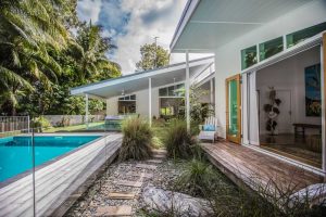 port douglas holiday houses
