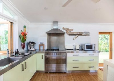 port douglas beach houses